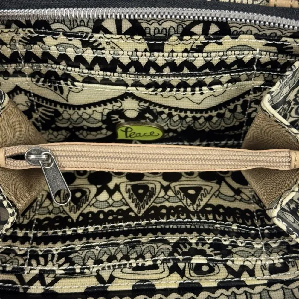 Sakroots Crossbody Wallet Wristlet Clutch Purse Peace Elephant Cream Black -Read